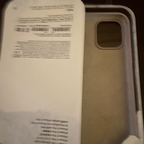 Original Silicone Case for Apple iPhone 11 Pro - Picture 4 of 4